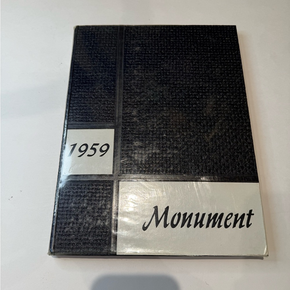 George Washington Senior High School Yearbook – Cedar Rapids, Iowa (1959)